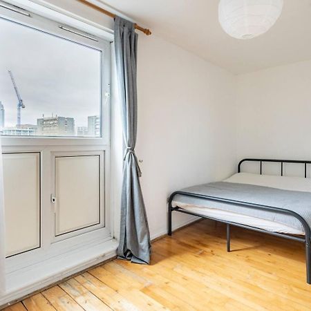 Spacious Room With City Skyline Views Close To London Eye 외부 사진