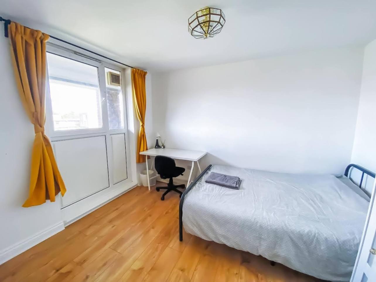 Spacious Room With City Skyline Views Close To London Eye 외부 사진